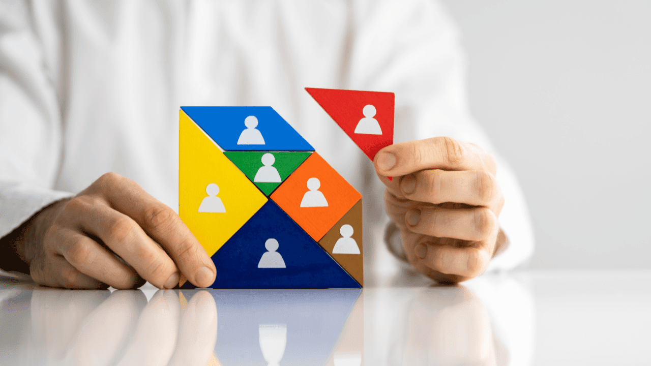 Manager échangeant avec son équipe